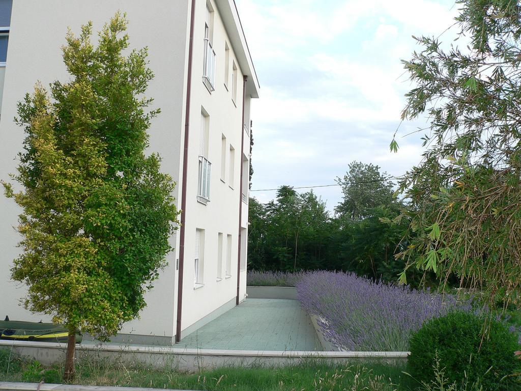 Iris Beach Apartments Kaštela Exteriér fotografie