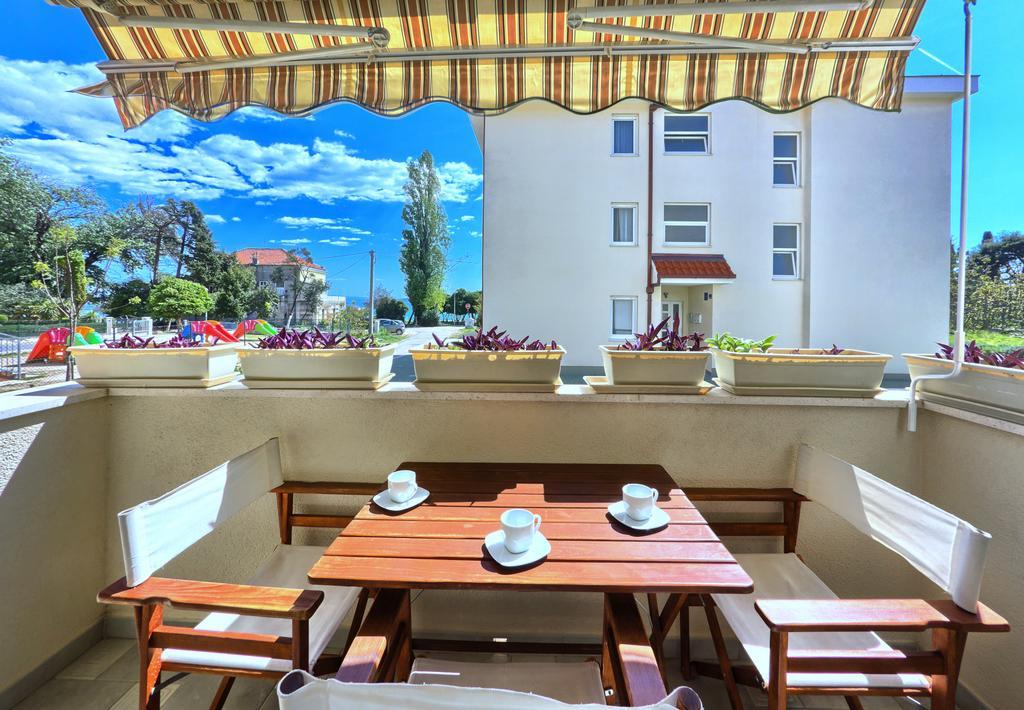 Iris Beach Apartments Kaštela Exteriér fotografie