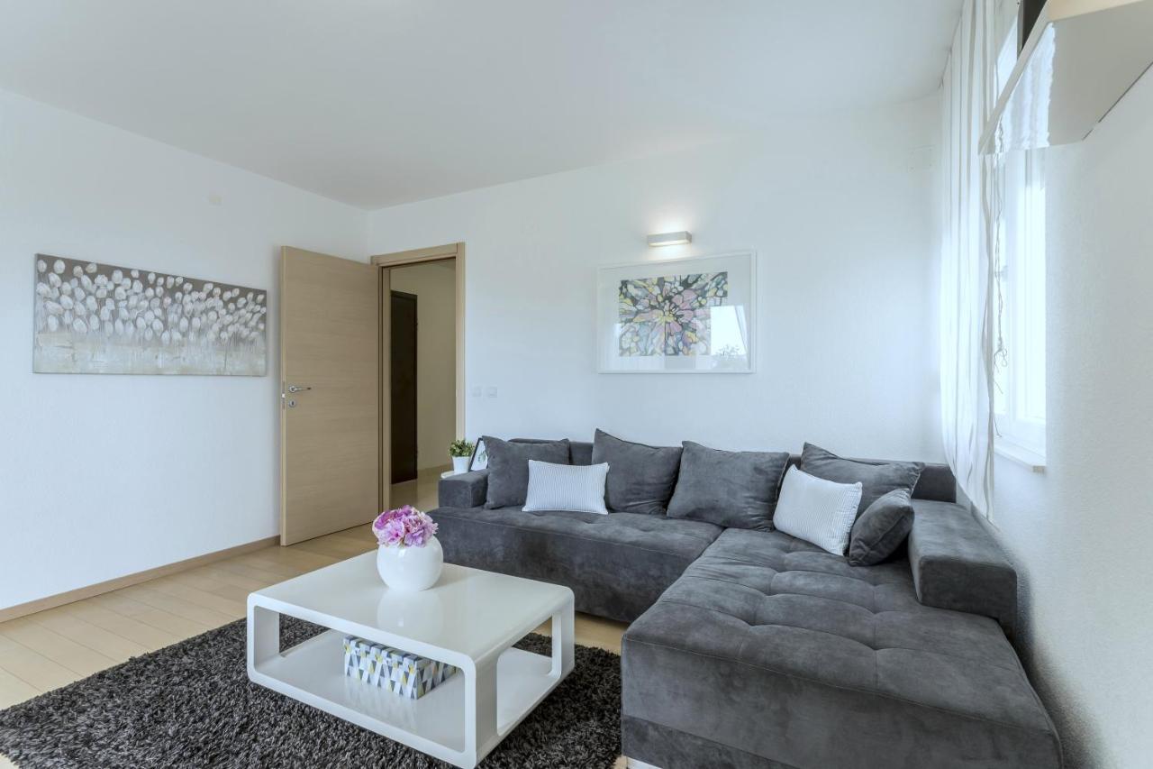 Iris Beach Apartments Kaštela Exteriér fotografie