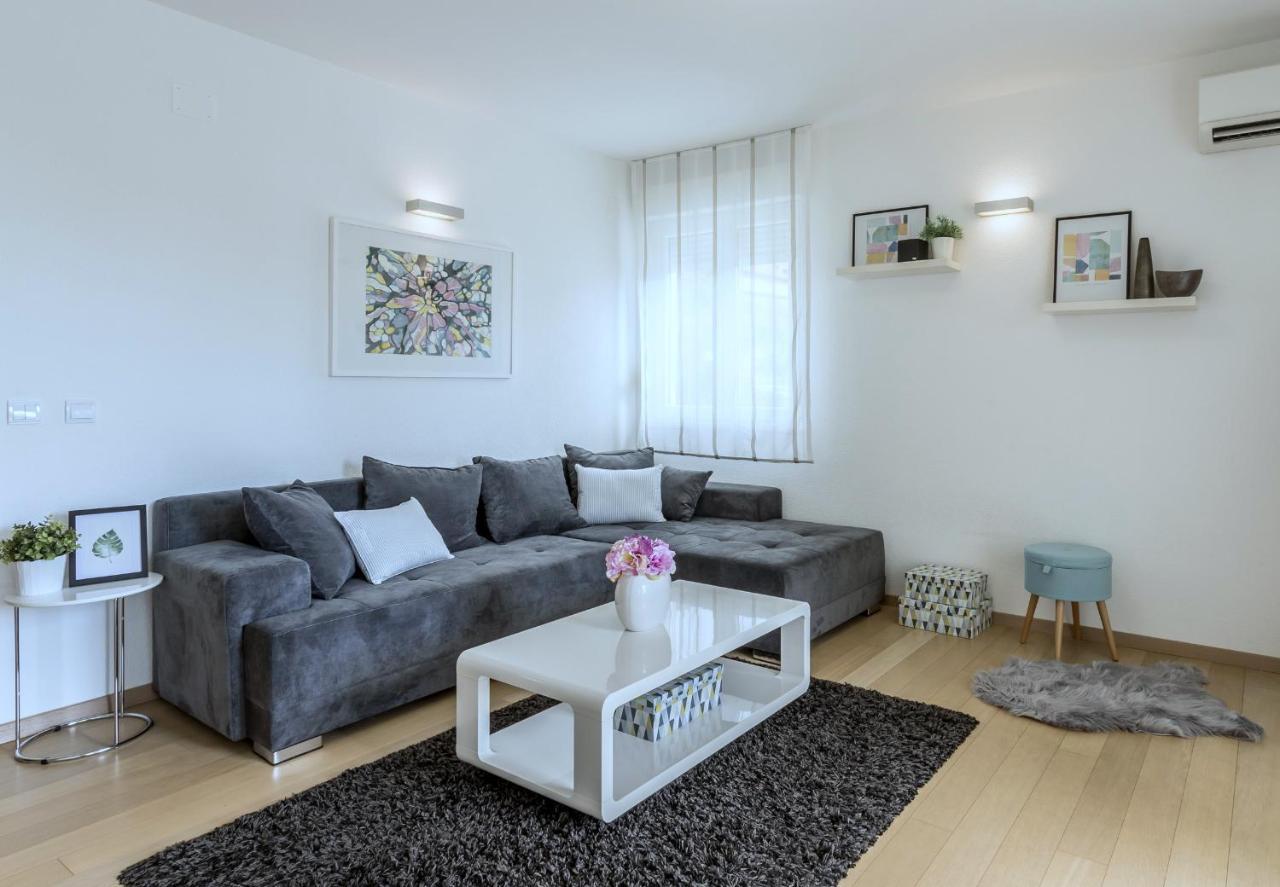 Iris Beach Apartments Kaštela Exteriér fotografie