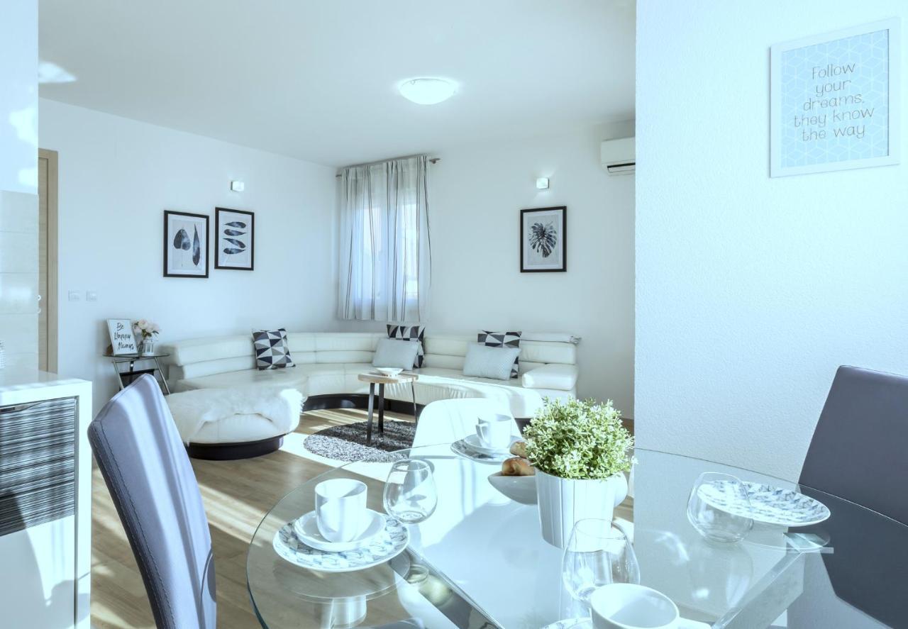 Iris Beach Apartments Kaštela Exteriér fotografie