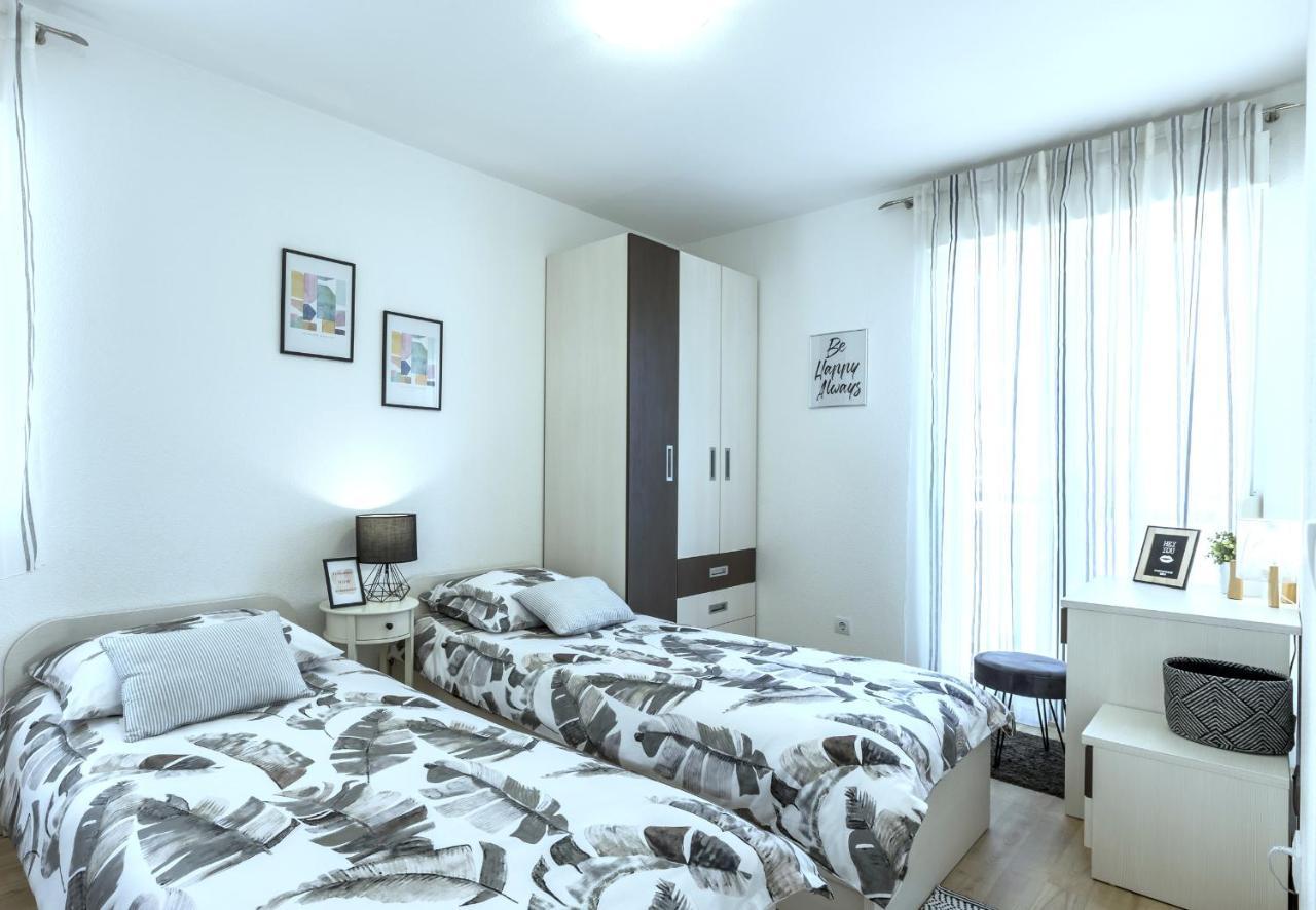 Iris Beach Apartments Kaštela Exteriér fotografie